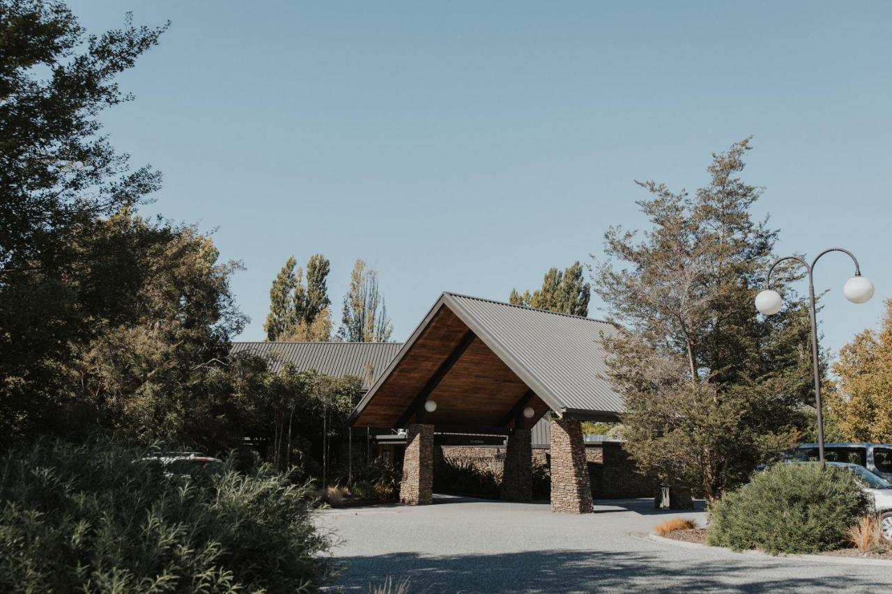 Edgewater Hotel Wanaka Exterior photo