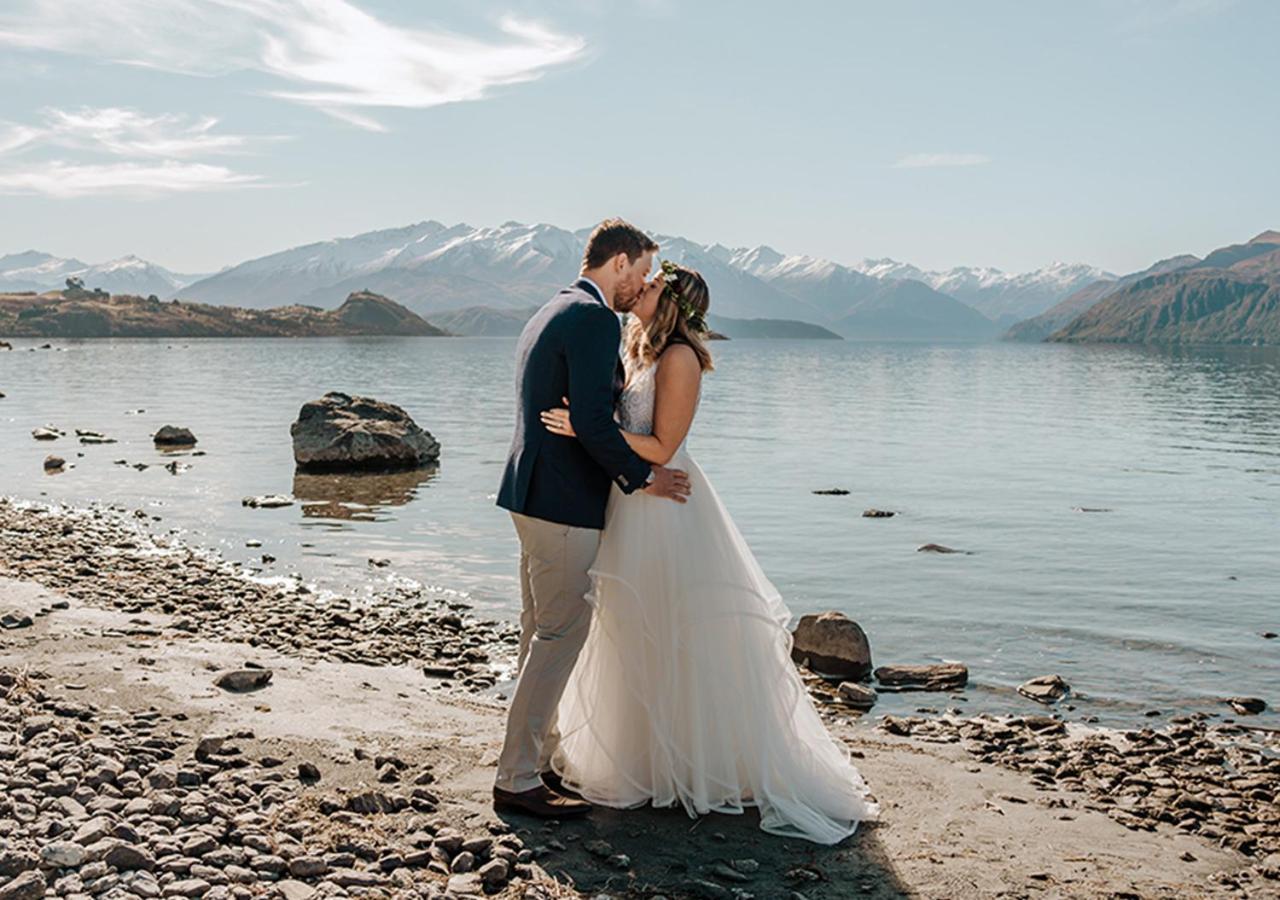 Edgewater Hotel Wanaka Exterior photo